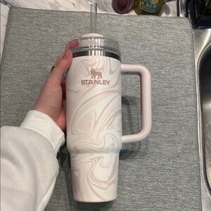 Stanley Swirl Design Tumbler 30oz with Handle